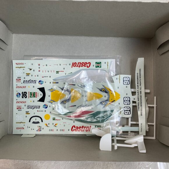 1999 REVELL DAN GURNEY'S CASTROL REYNARD RACE CAR PLASTIC MODEL KIT 1/25 SCALE - Picture 5 of 16